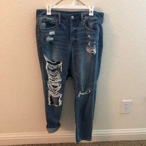 AE Ripped boyfriend jeans